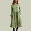 Zelené dámske šaty s potlačou Wildflowers